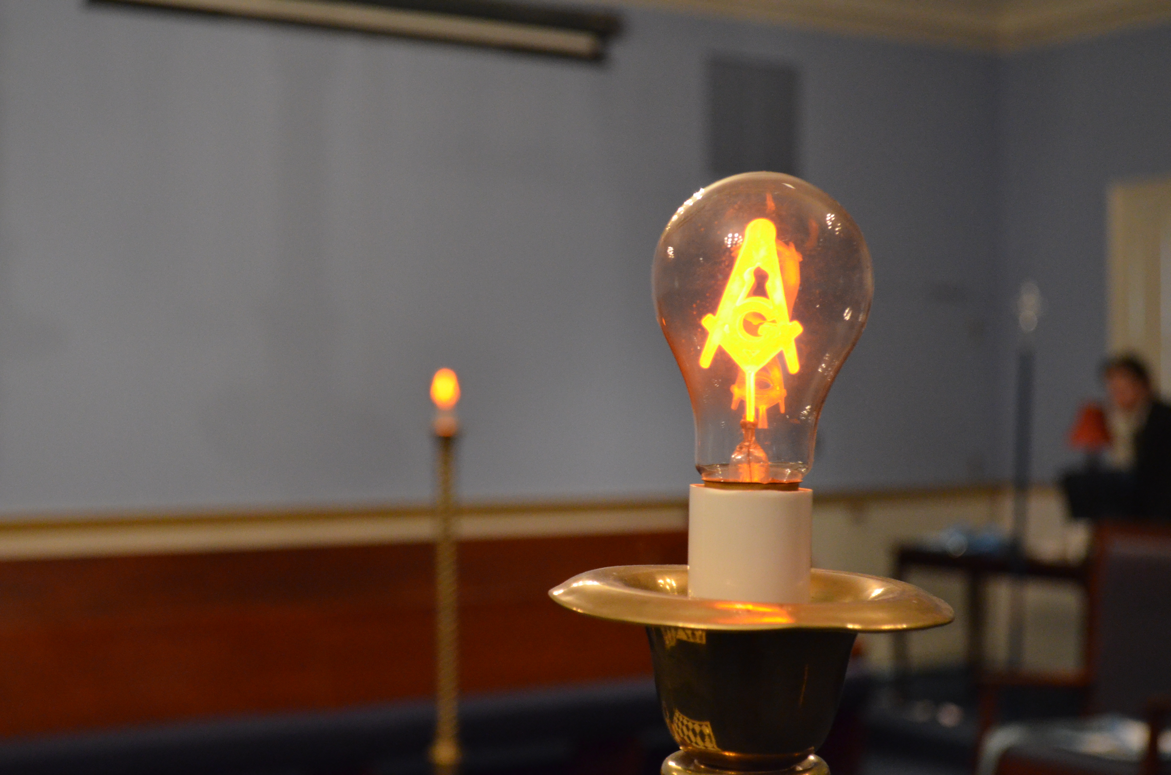 G Lightbulb